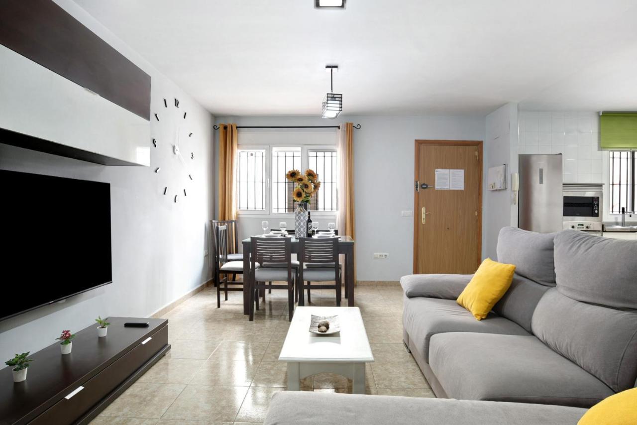 Adosado Conil Centro - Familias Apartment โกนิล เด ลาฟรอนเตรา ภายนอก รูปภาพ